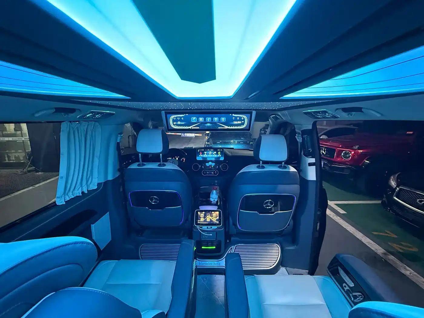 Mercedes-Benz Vito 2024 2.0T Elite 9-Seater фото 3