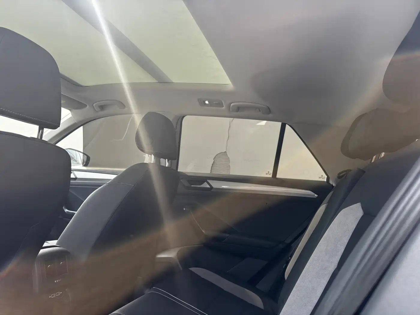 Volkswagen T-ROC 2022 280TSI DSG 2WD Elite PLUS фото 8