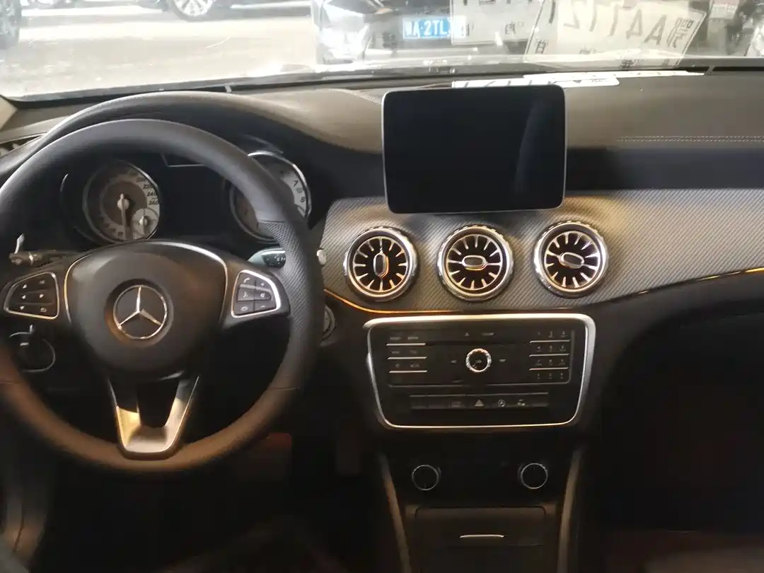 Mercedes-Benz GLA 2016 GLA 200 Dynamic фото 11