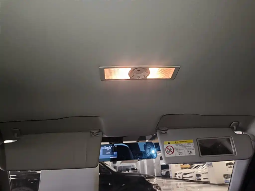 Volkswagen Lavida 2017 1.6L Manual Trend Edition фото 18