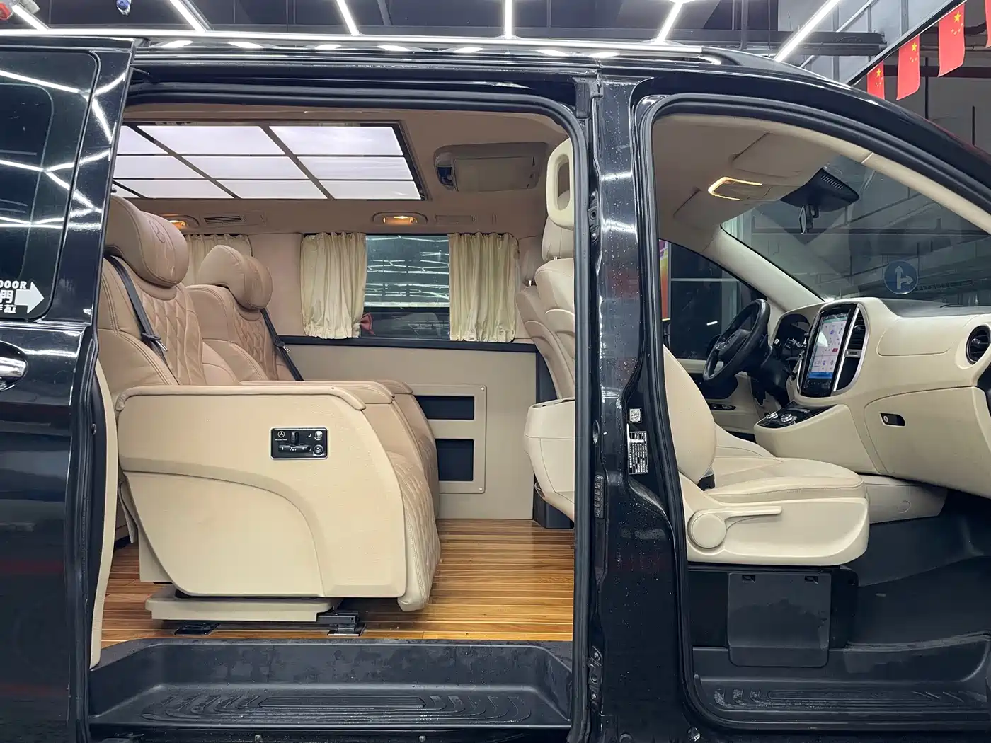 Mercedes-Benz Vito 2016 2.0T Elite Edition фото 10