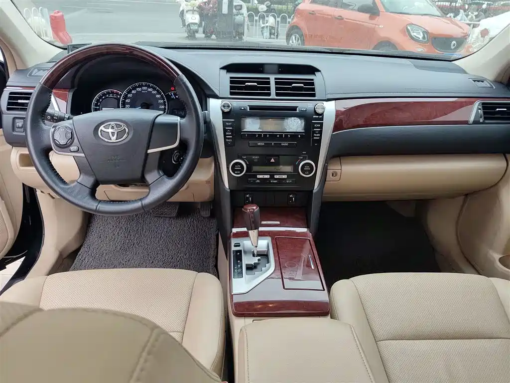 Toyota Camry 2013 2.0G Comfort фото 10