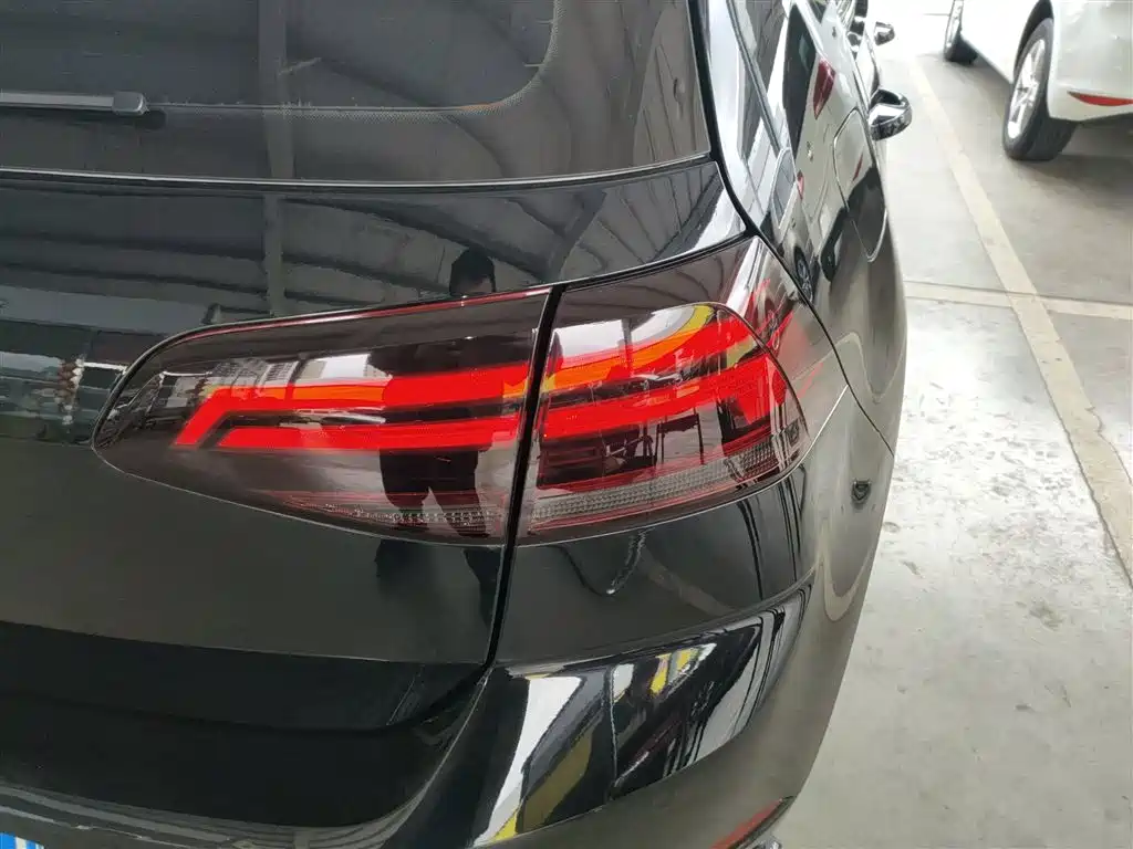 Volkswagen Golf 2020 280TSI DSG Comfort фото 23