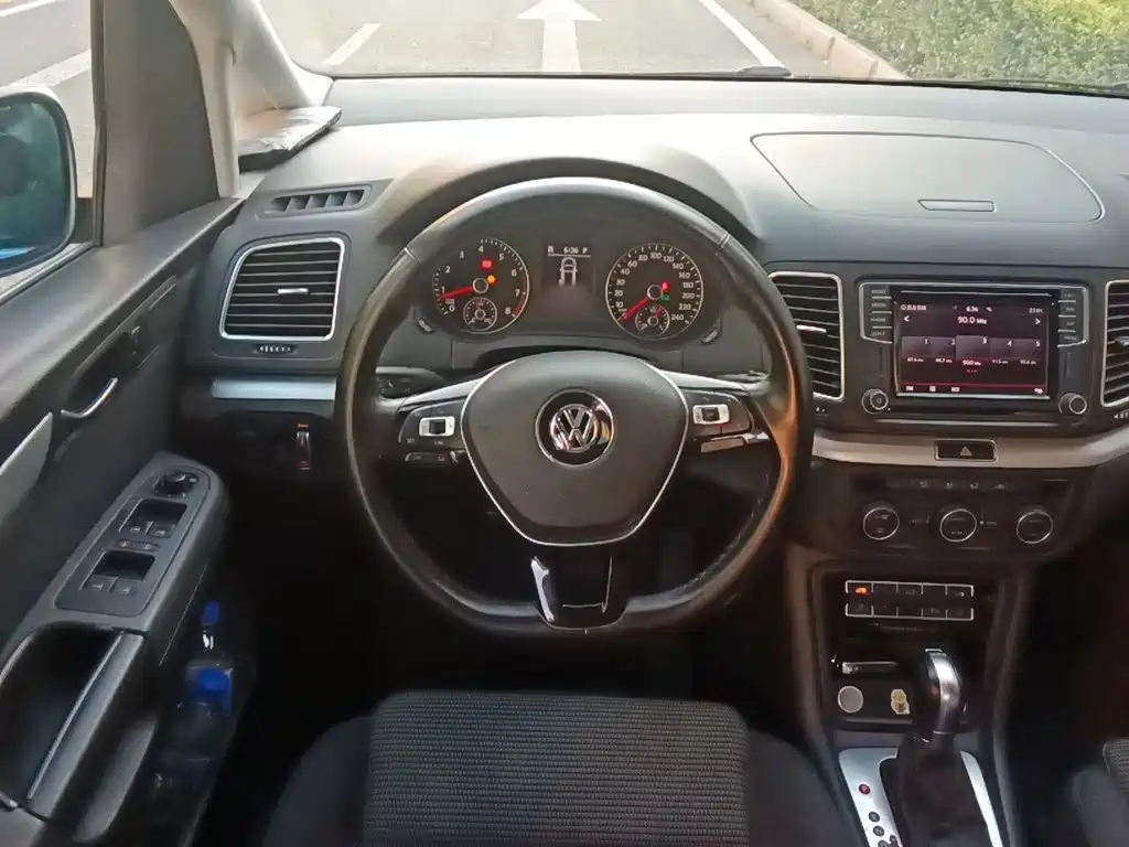 Volkswagen Sharan 2019 2018 Facelift 380TSI Comfort 6-seater