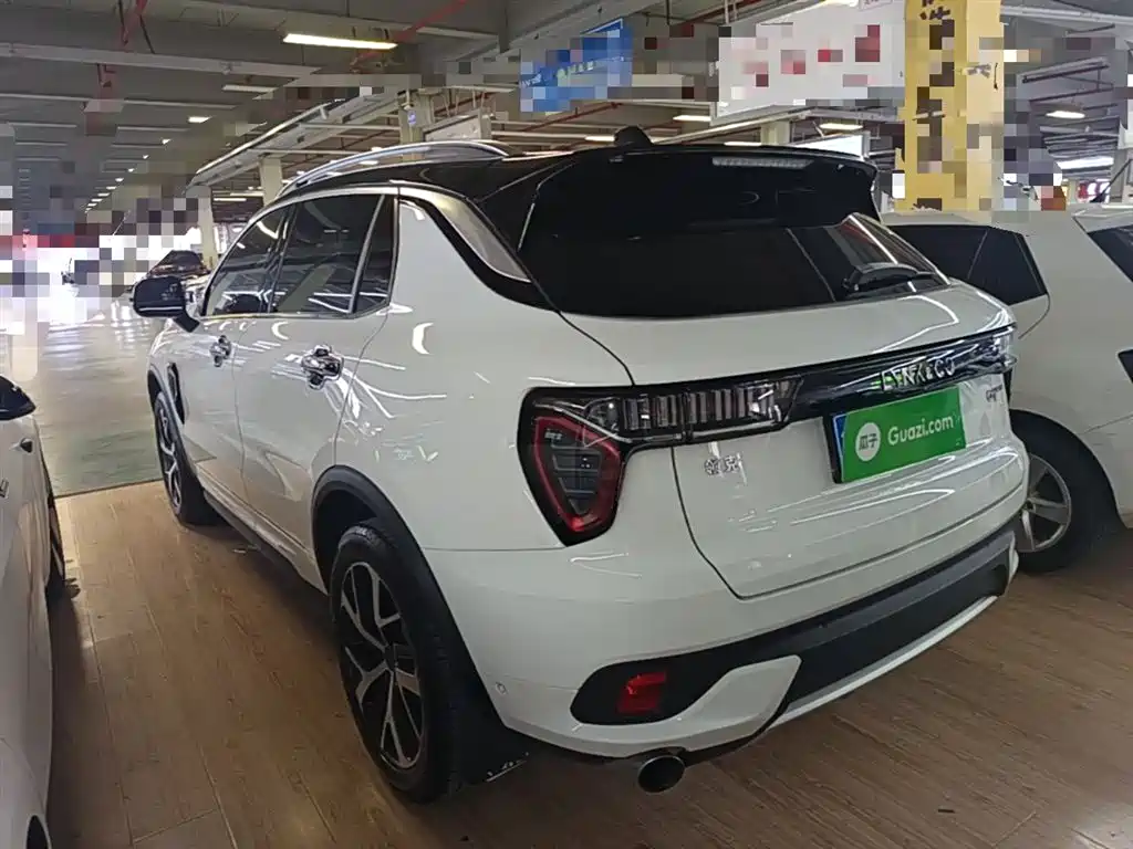 Lynk & Co 01 2017 2.0T AWD Pro фото 5