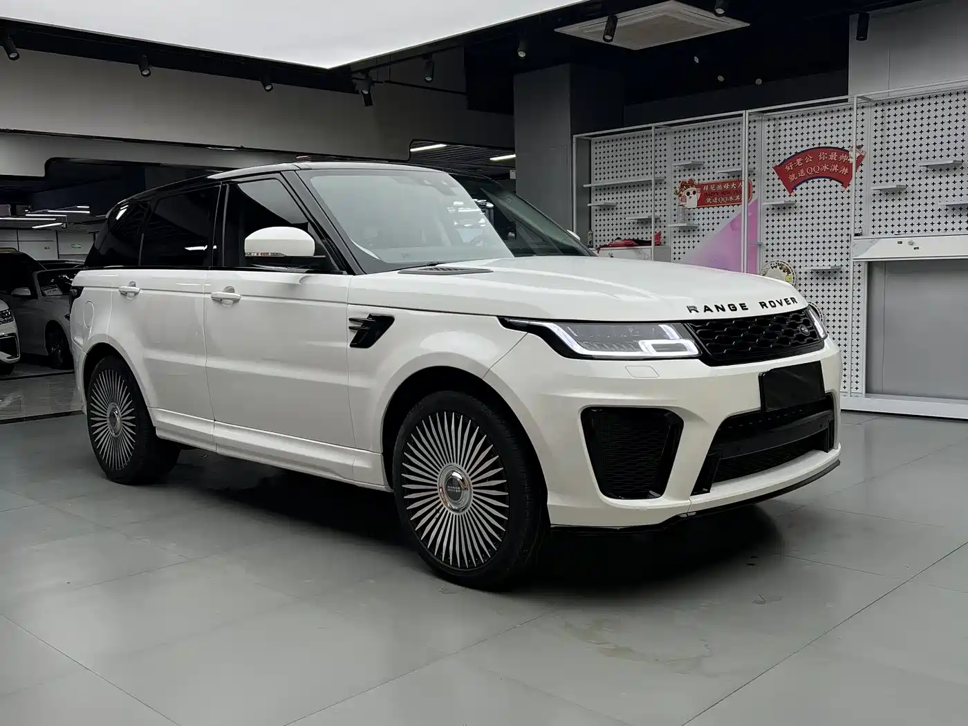 Land Rover Range Rover Sport 2017 3.0 SC V6 HSE DYNAMIC фото 3