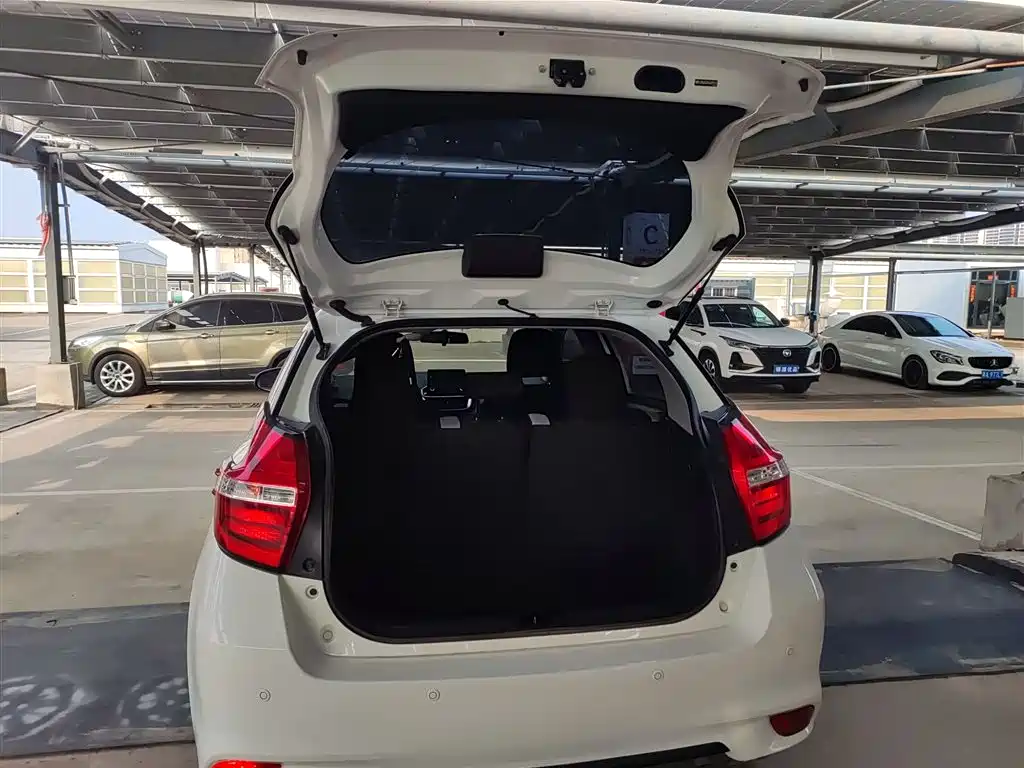 Toyota YARiS L Zhi Xuan 2021 1.5L CVT Leading Edition фото 19