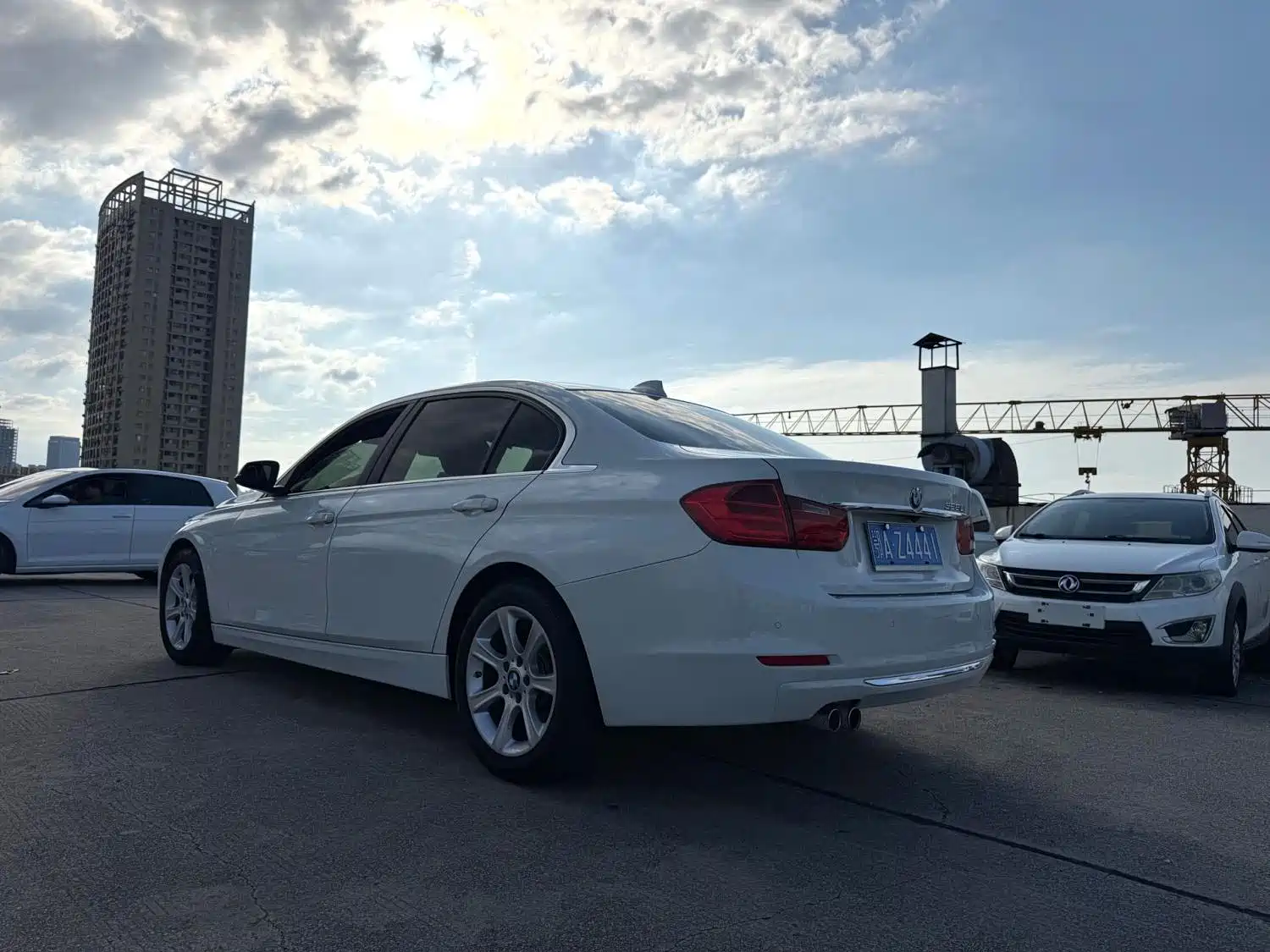 Photo 20 - BMW 3 Series