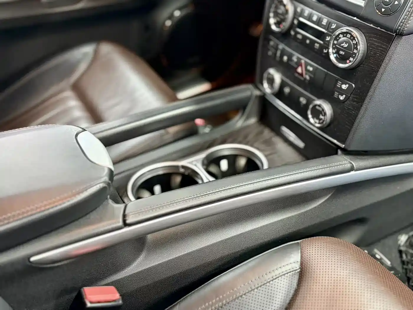 Mercedes-Benz GL-Class 2011 GL 450 Prestige Grand Edition фото 14