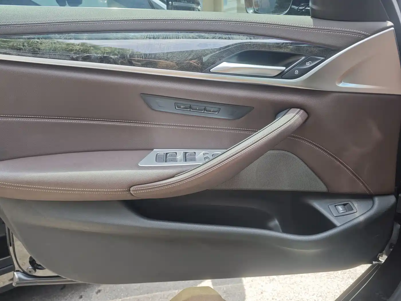 BMW 5 Series 2021 525Li M Sport Package фото 12