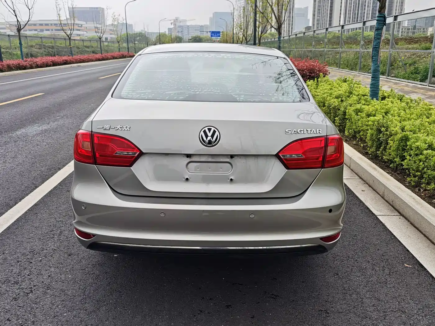 Volkswagen Sagitar 2012 Model 1.6L Automatic Fashion фото 6