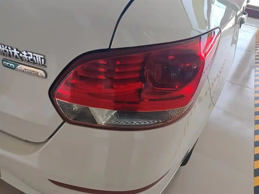 Kia Huan Chi 2017 1.4L Manual Smart Fashion фото 8