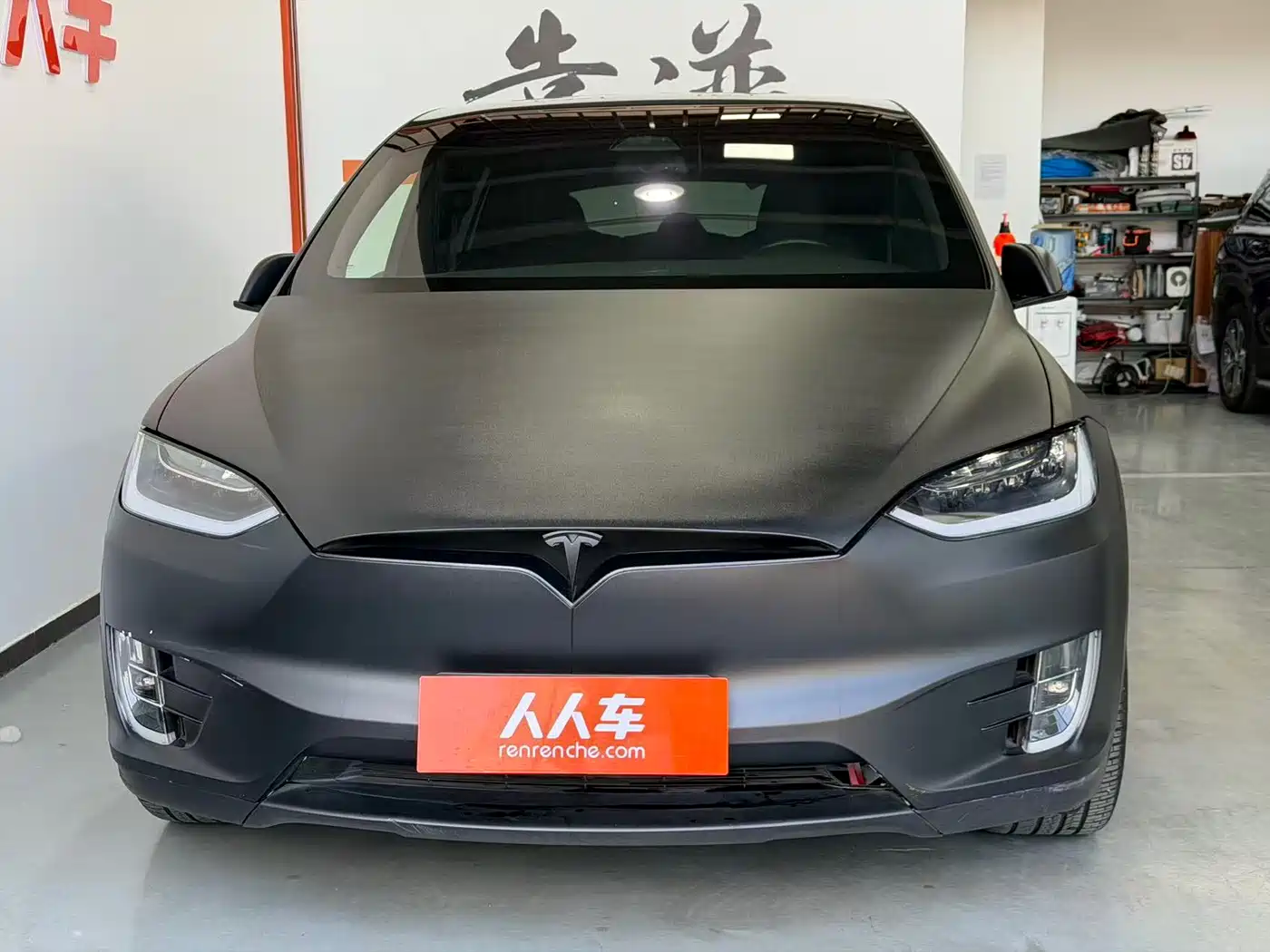 TESLA MODEL X