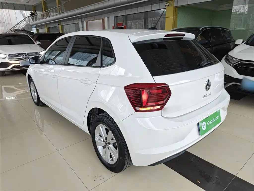 Volkswagen Polo 2021 Plus 1.5L Automatic Panorama Enjoyment Edition фото 23