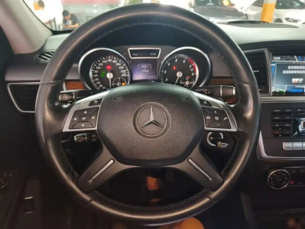 Mercedes-Benz M-Class 2014 ML 400 4MATIC Dynamic фото 11