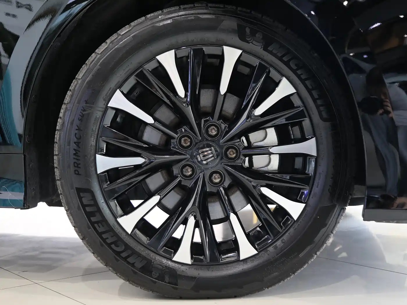 Toyota Vellfire 2024 Crown Hybrid 2.5L Executive Premium Edition фото 5