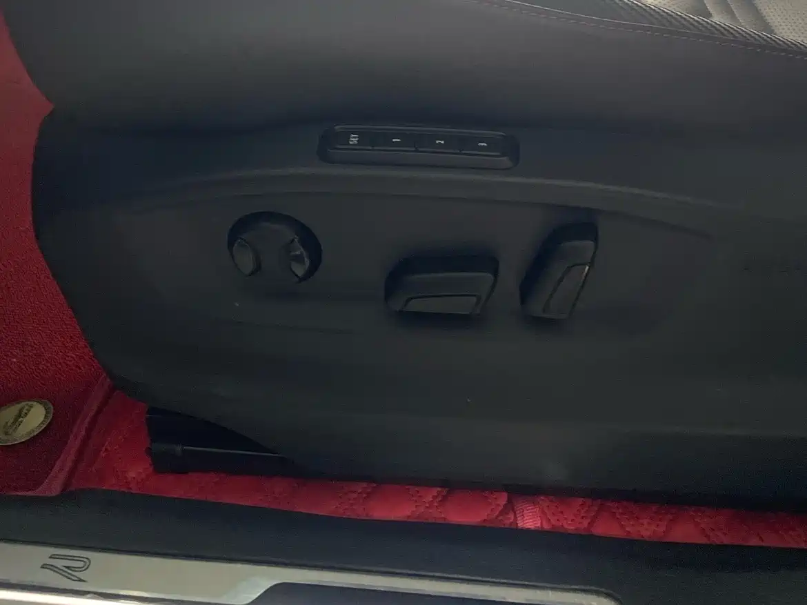 Volkswagen Tiguan L 2023 380TSI 4WD R-Line Flagship 7-seater фото 18