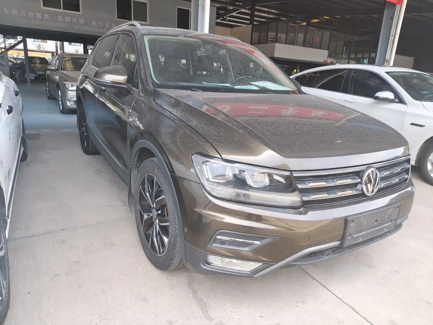 Volkswagen Tiguan L 2019 330TSI Automatic 2WD Smart Luxury Edition China VI фото 3