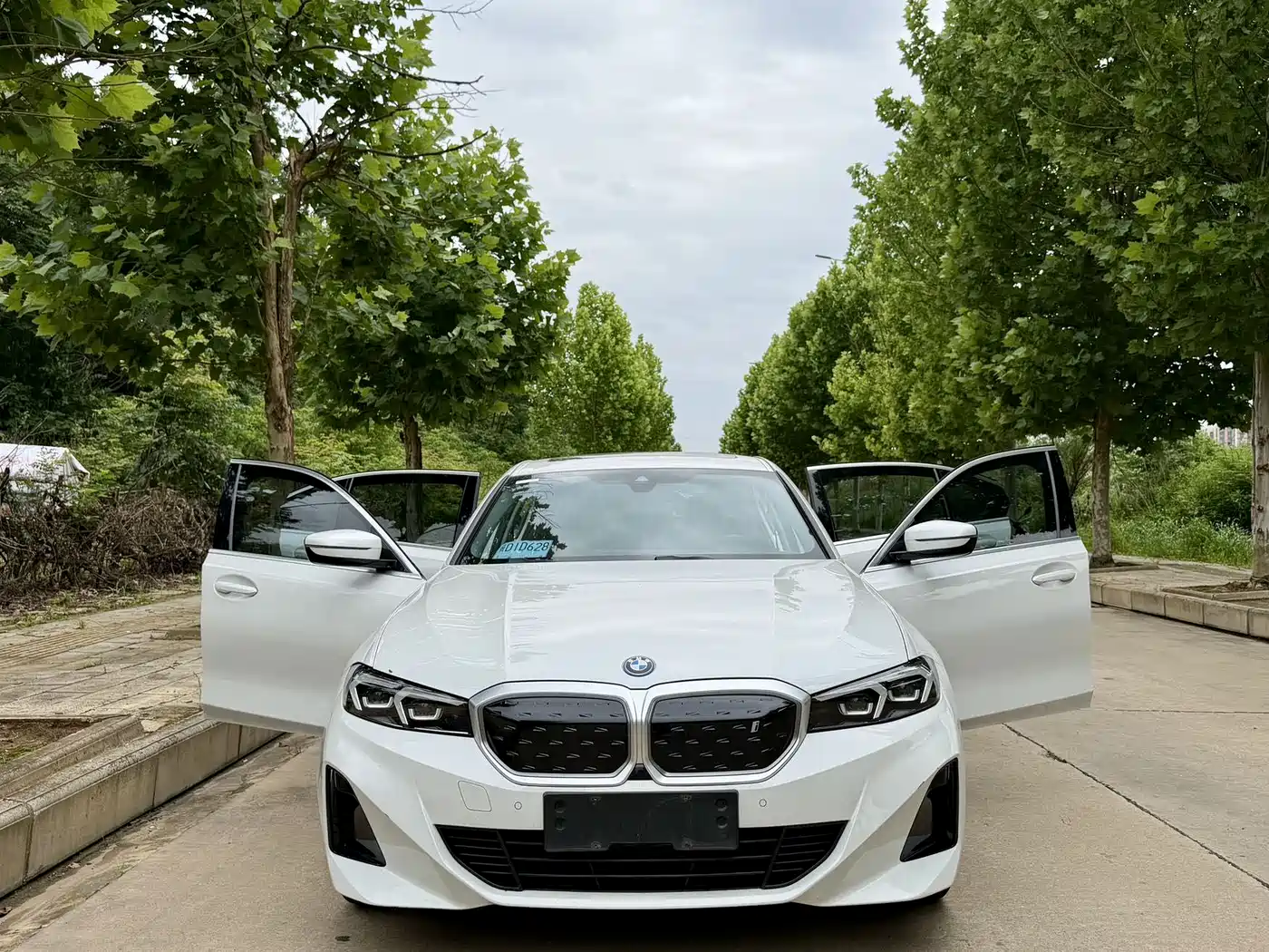BMW i3 2022 eDrive 35 L фото 3