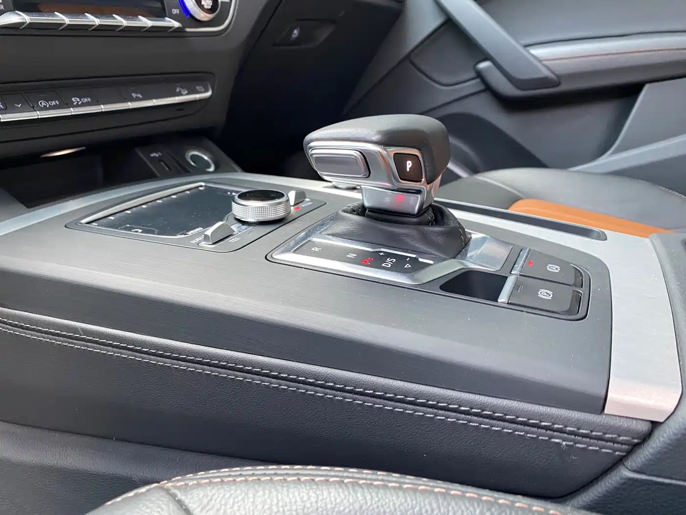 Audi Q5L 2020 40 TFSI Prestige Fashion фото 27