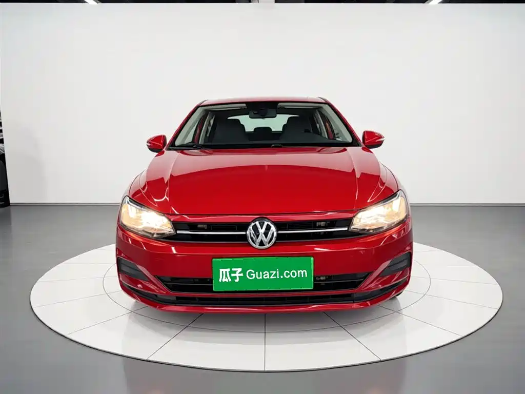 Volkswagen Polo 2019 Plus 1.5L Automatic Panorama Enjoyment Edition фото 3