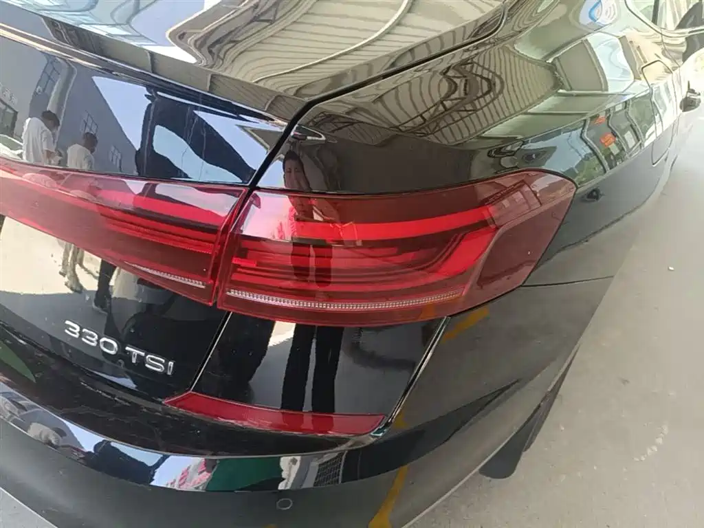 Volkswagen Passat 2022 330TSI Starlight Elite Edition фото 8