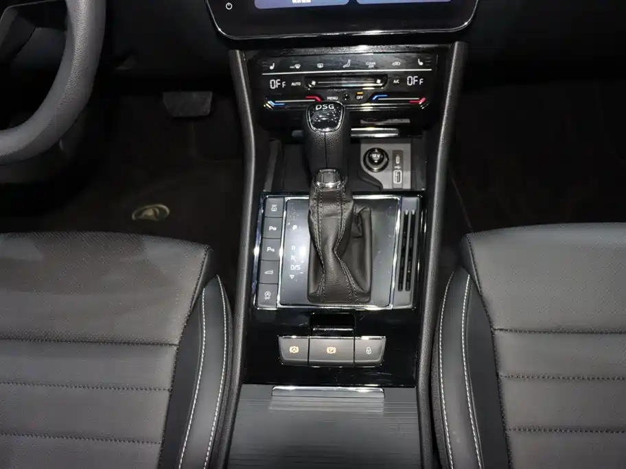 Škoda Superb 2024 TSI280 DSG Premium Edition фото 15