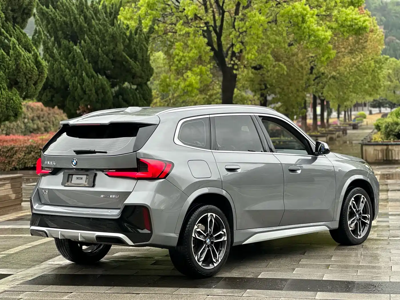 BMW X1 2023 xDrive25Li X Design Package фото 4