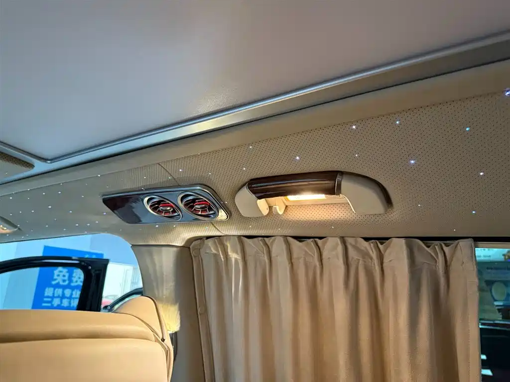 Mercedes-Benz Vito 2021 2.0T Business Edition 7-seater фото 26