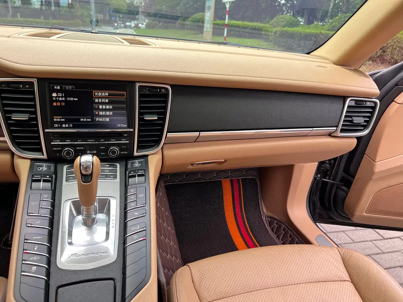 Porsche Panamera 2010 Panamera 4 3.6L фото 8