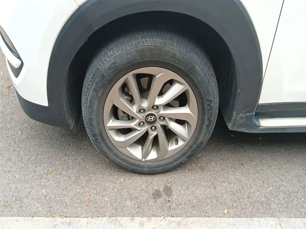 Hyundai Tucson 2015 1.6T Dual Clutch 2WD Smart фото 23