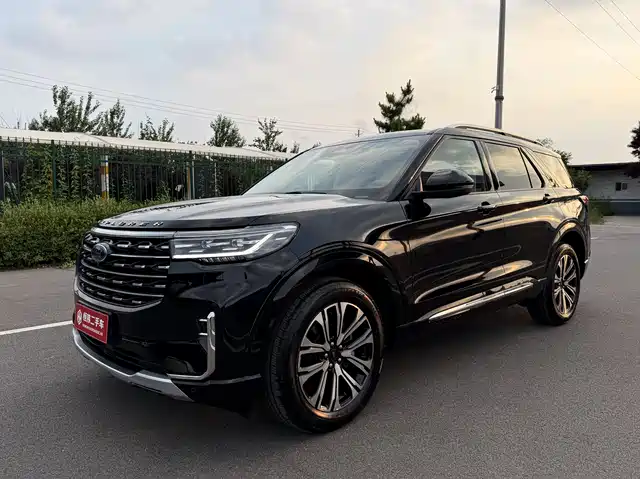 Ford Explorer 2024 2.3T EcoBoost AWD Titanium Edition 6-Seater