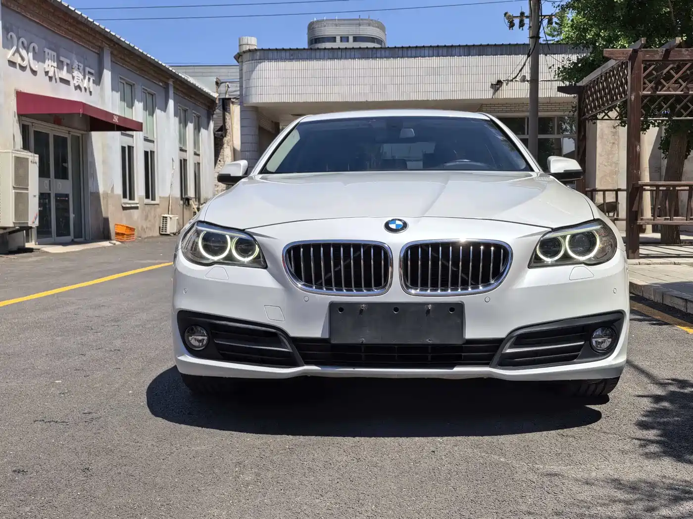 BMW 5 Series 2017 520Li Classic Edition фото 2