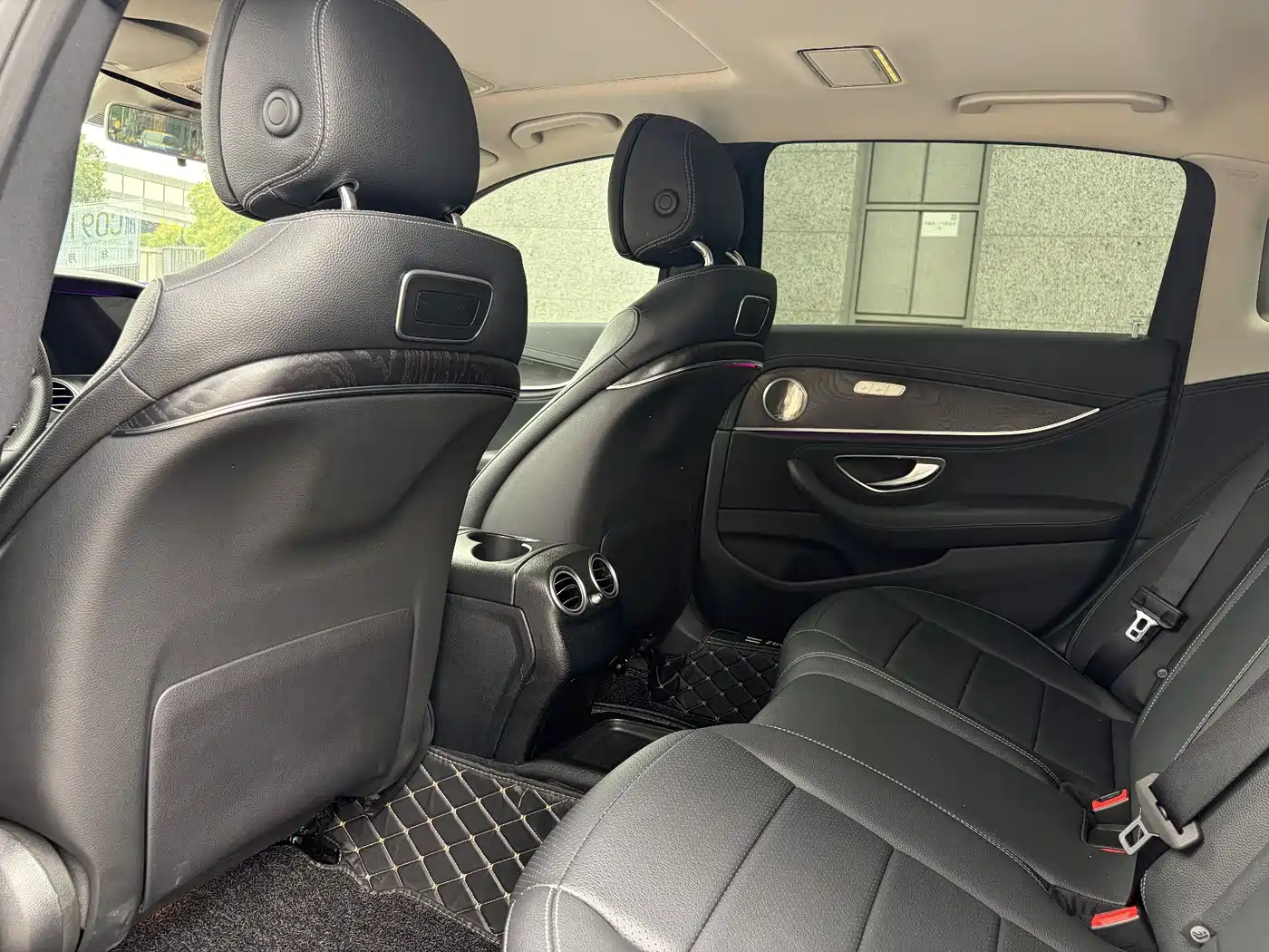 Mercedes-Benz E-Class 2016 E 200 L Sport Type фото 5