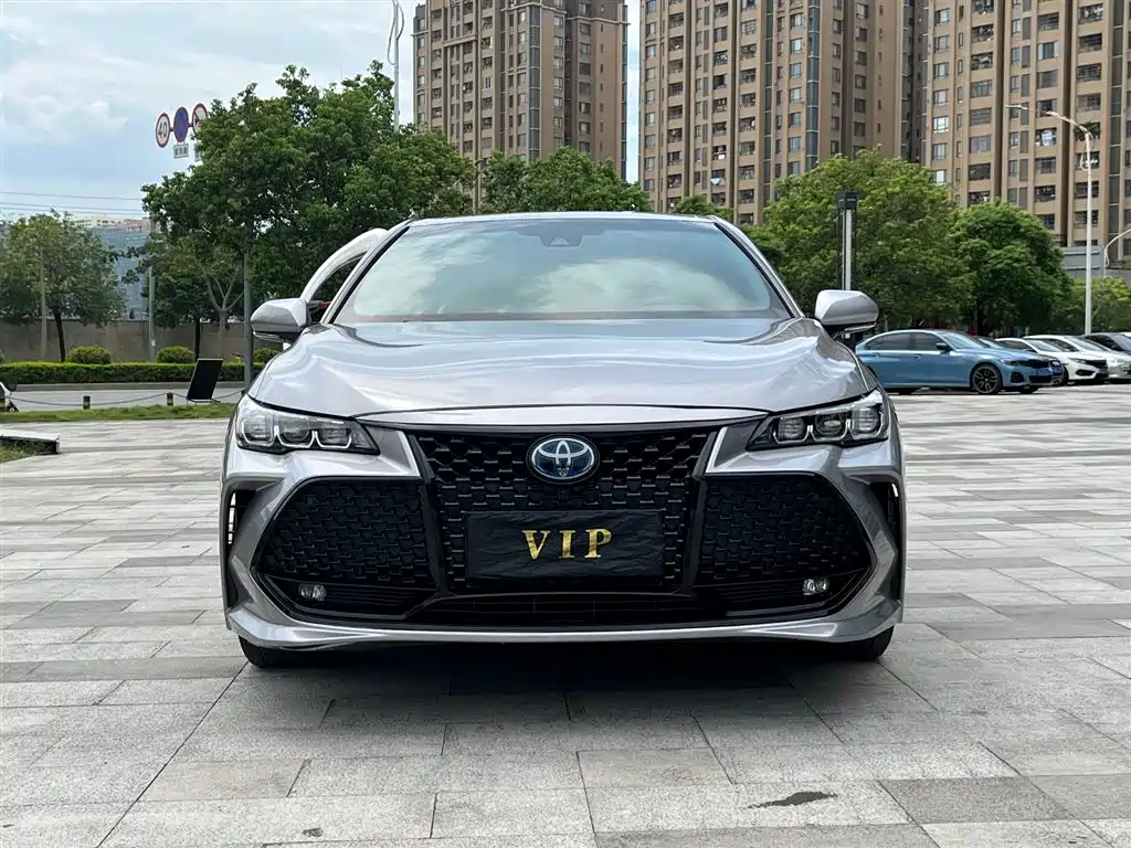 Toyota Avalon 2019 Hybrid 2.5L Luxury Edition China V фото 2