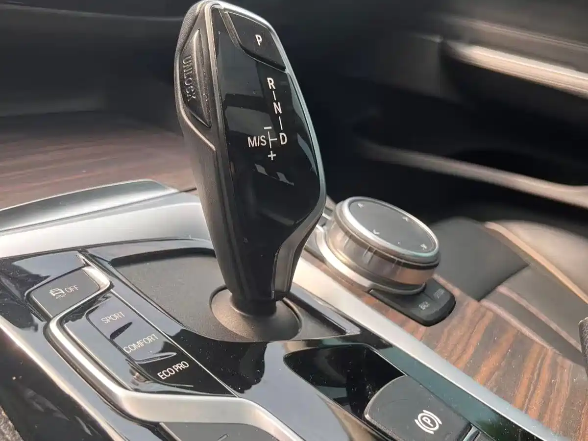 BMW 6 Series GT 2019 630i Luxury Design Package фото 10
