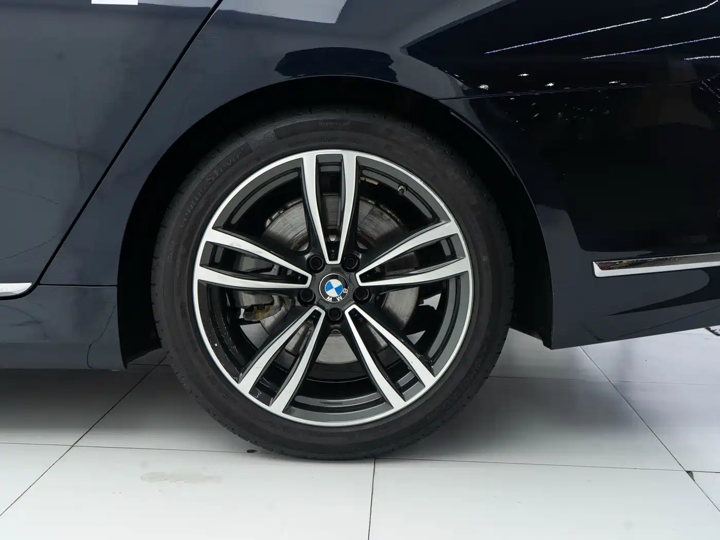 BMW 7 Series 2019 Facelift 730Li M Sport Package фото 24