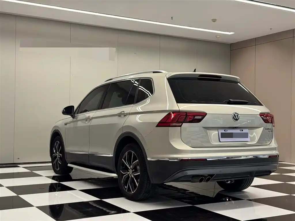 Volkswagen Tiguan L 2018 330TSI Automatic 2WD Luxury Edition фото 5