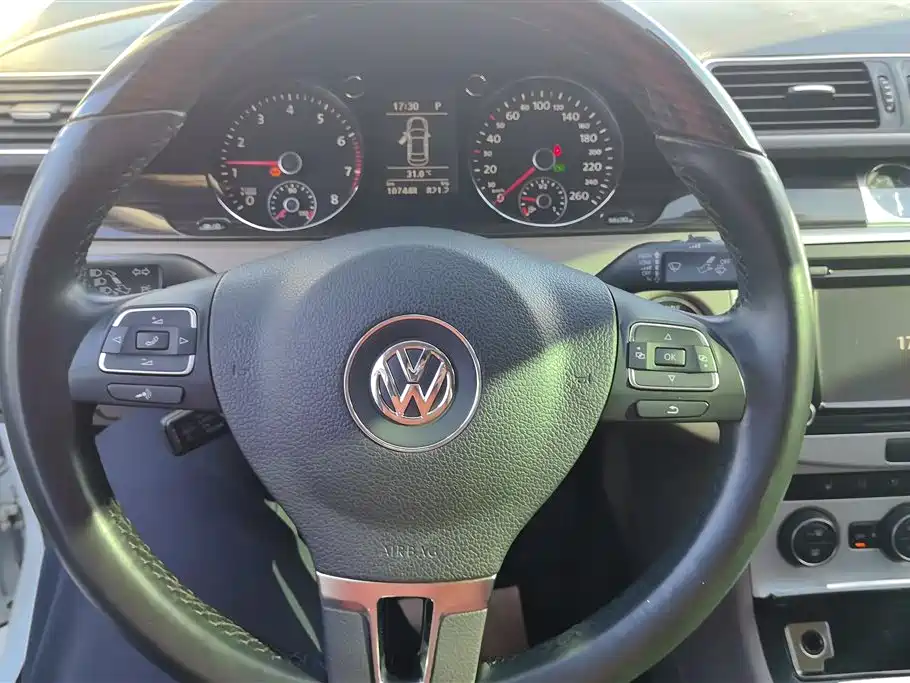 Volkswagen Magotan 2017 330TSI DSG Leading фото 15