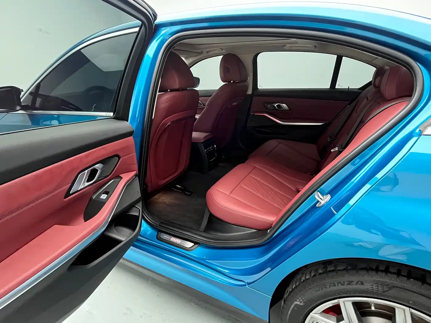 BMW i3 2022 eDrive 35 L фото 14
