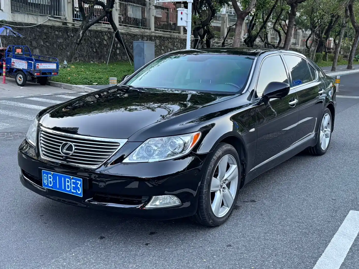 Lexus LS 2006 460L фото 3