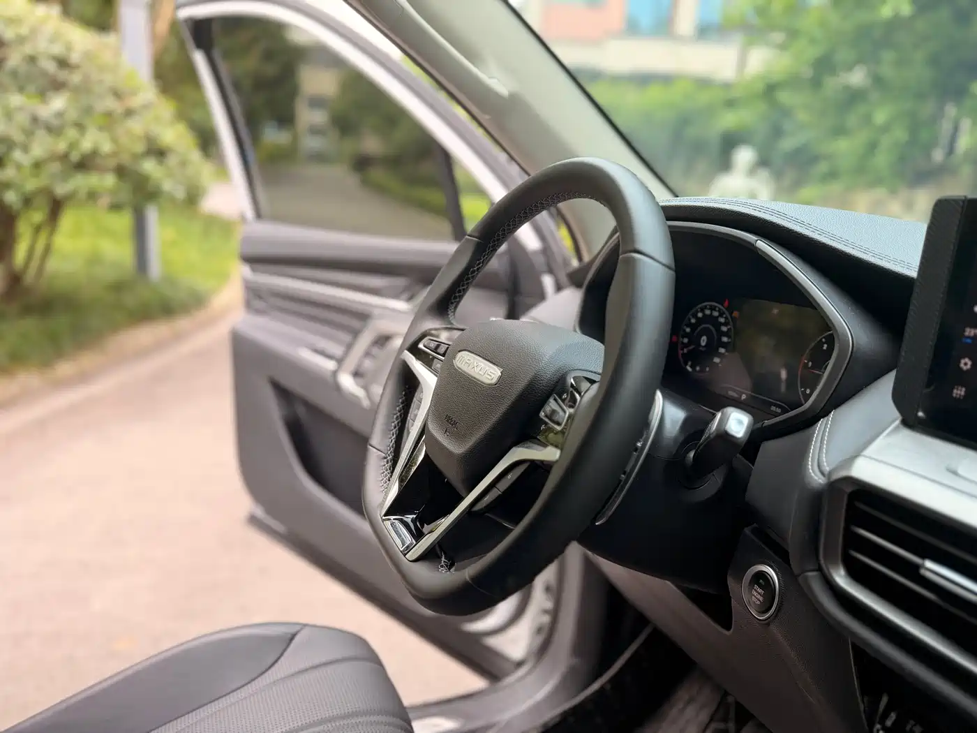 SAIC Maxus Territory 2023 2.0T Overland Flagship 7-Seater фото 40