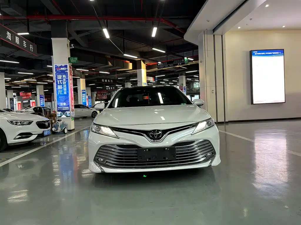 Toyota Camry 2019 2.5G Luxury (China V) фото 3