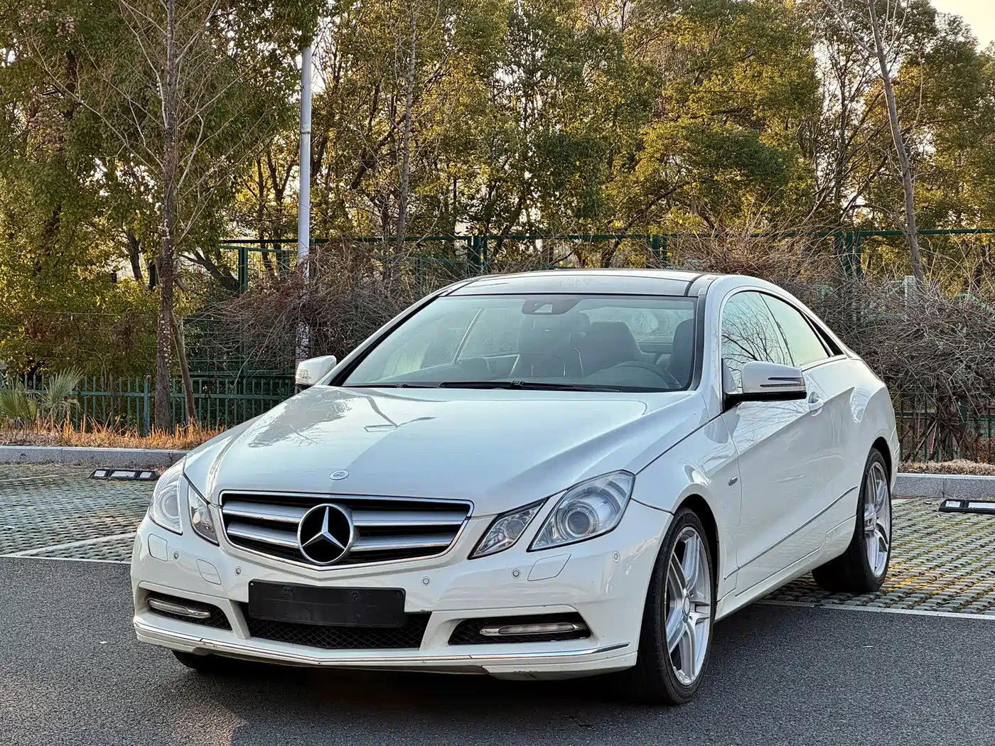 Mercedes-Benz E-Class (Import) 2012 E 260 CGI Coupe