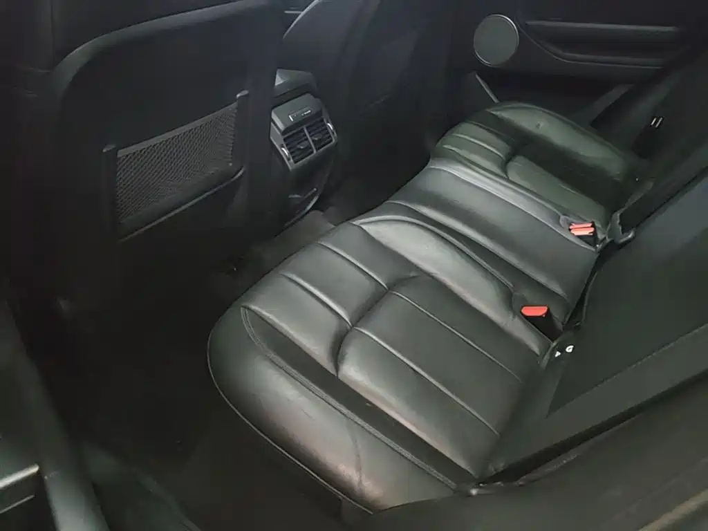 Land Rover Range Rover Evoque 2017 2.0T British Style Edition фото 17