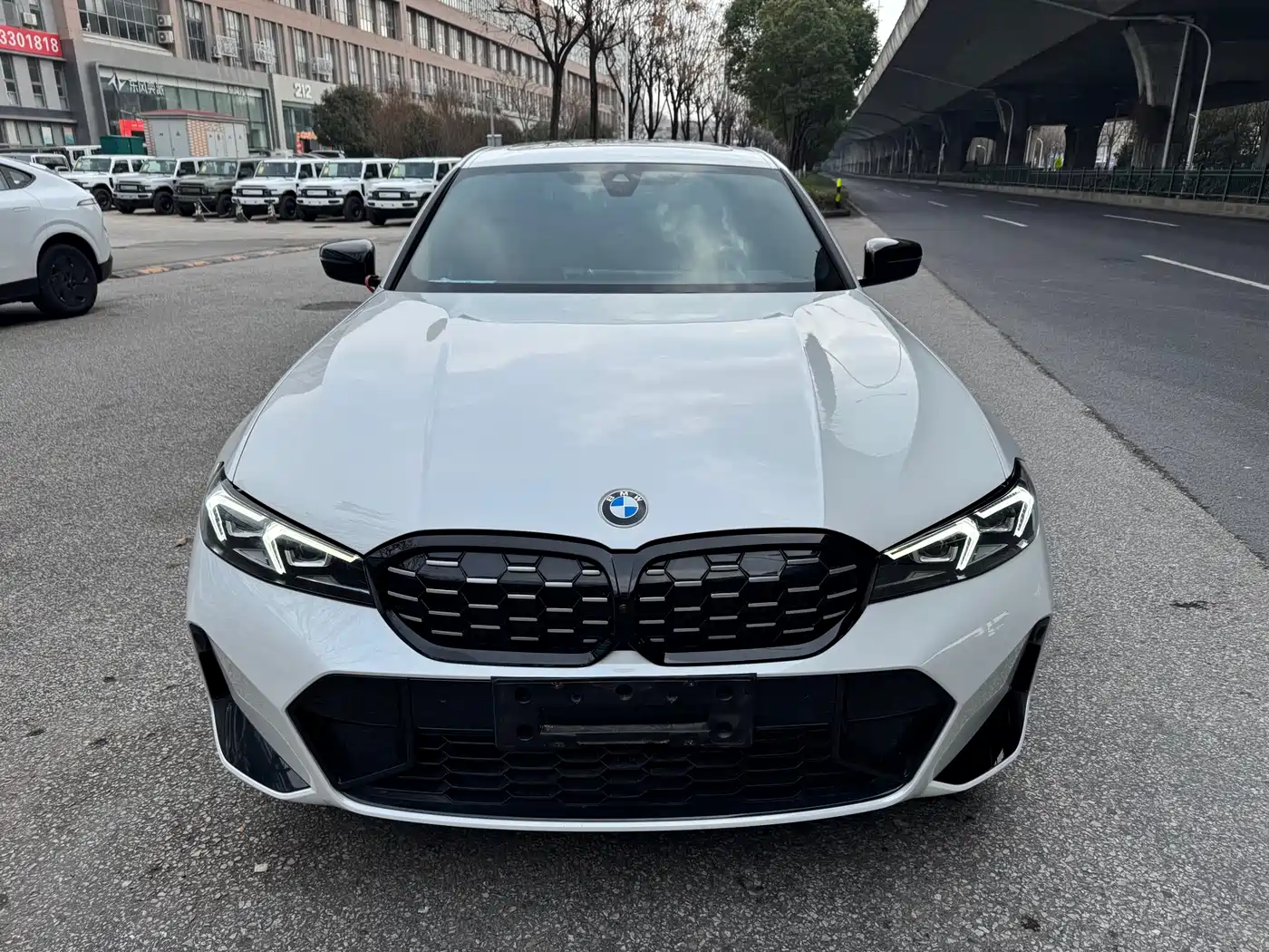 BMW 3 Series 2024 325i M Sport Shadowline Package фото 2