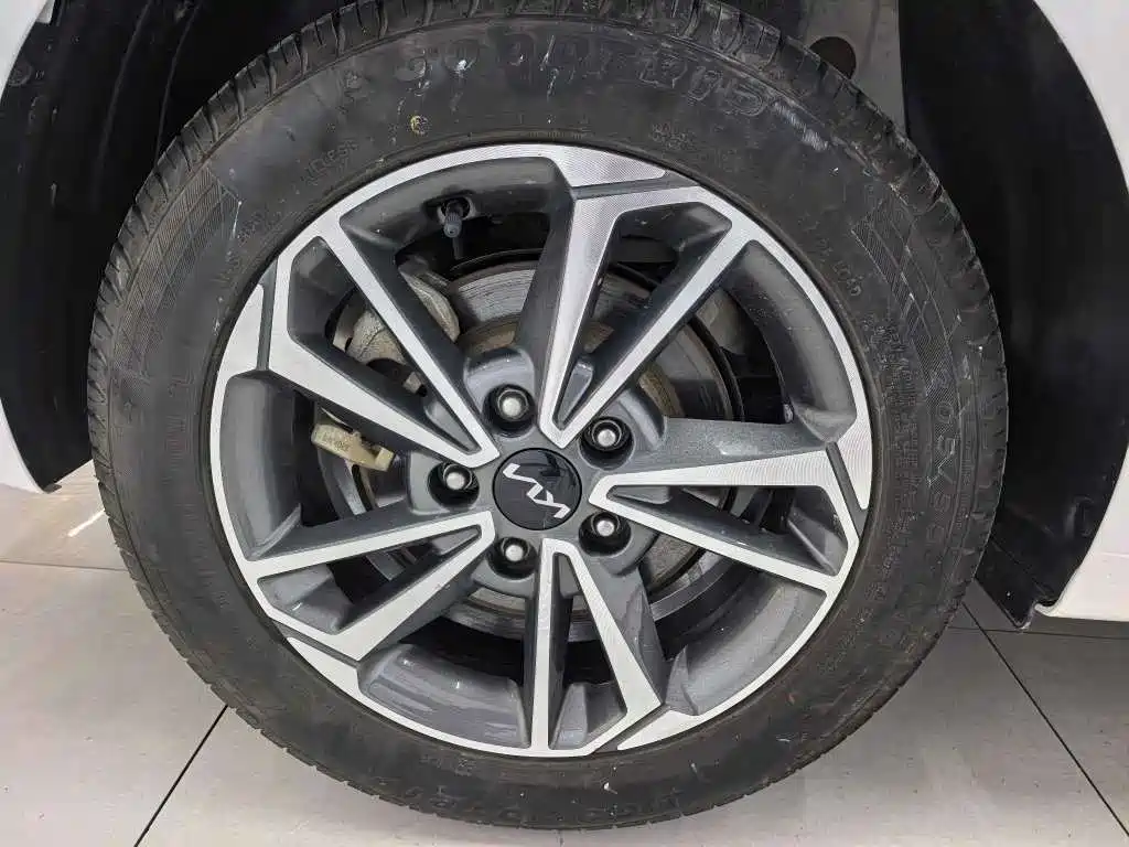 Kia K3 2023 Model 1.5L CVT Luxury Edition фото 9
