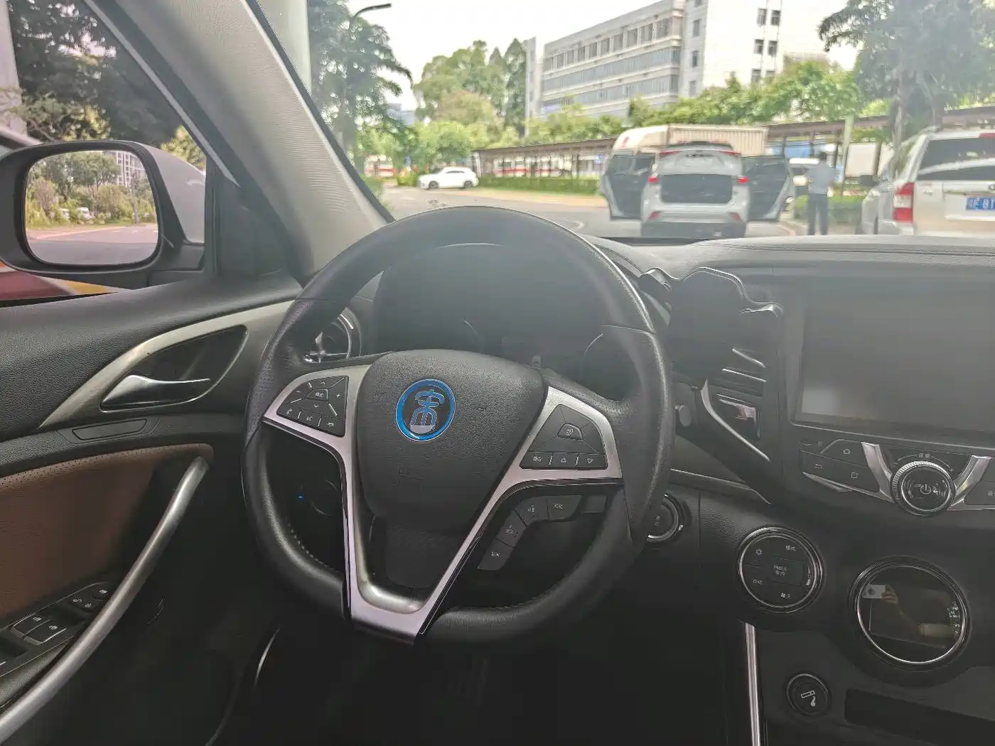 BYD Song New Energy 2017 Song DM 1.5TID Full-time 4WD Luxury фото 17