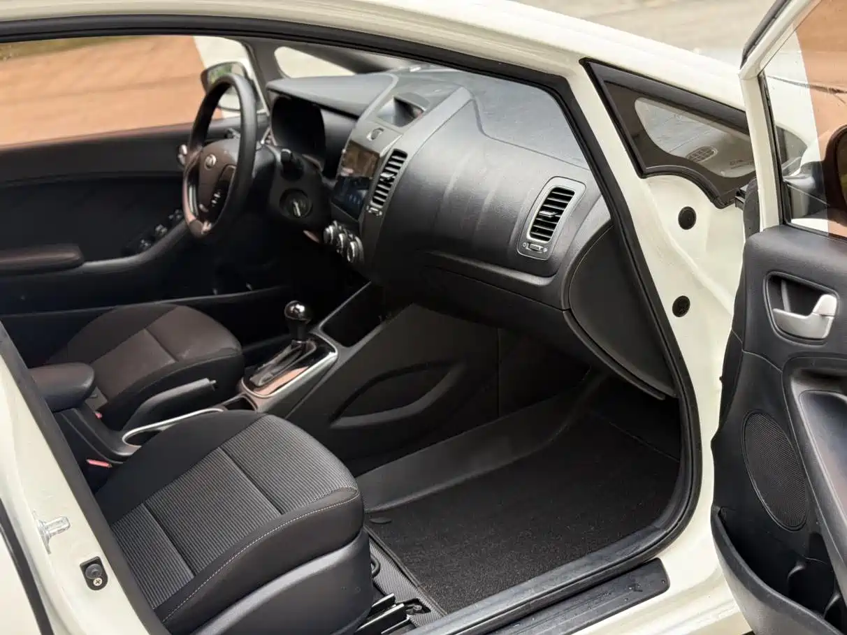 Kia K3 2016 1.6L Automatic GL фото 7