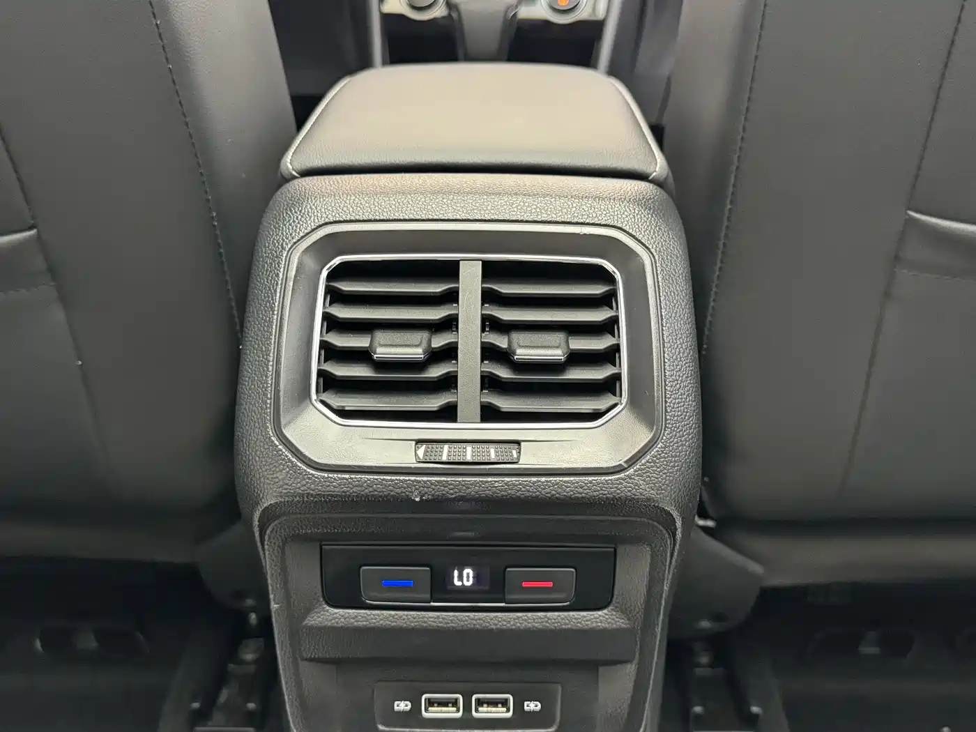 Volkswagen Tiguan L 2020 330TSI Auto 2WD Smart Luxury China VI фото 16